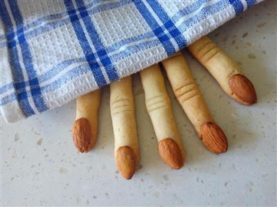 The witch's finger cookies