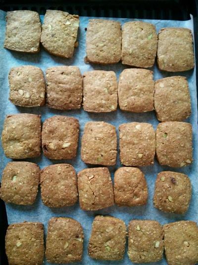 Oatmeal and fruit cookies