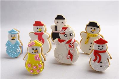 Snowman - a tutorial on how to make sugar cookies