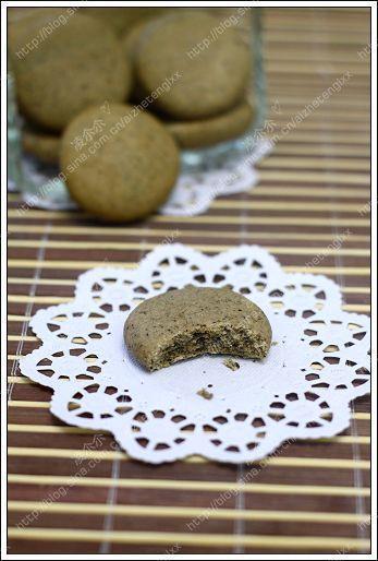 Small round cakes with special coffee