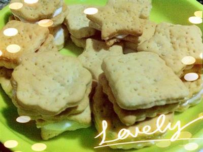 Small cookies with oatmeal