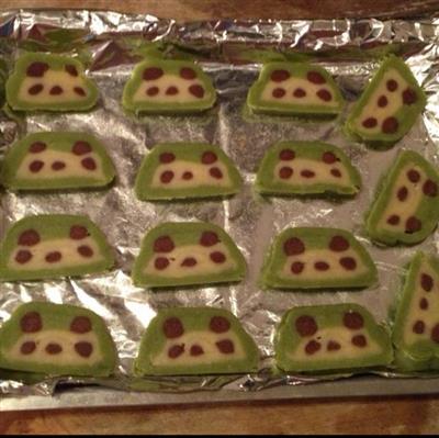 Tea cookies in the shape of a panda