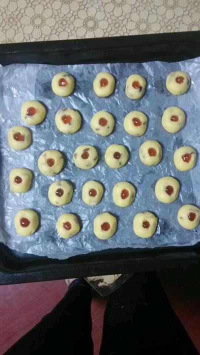 Biscuits with berries