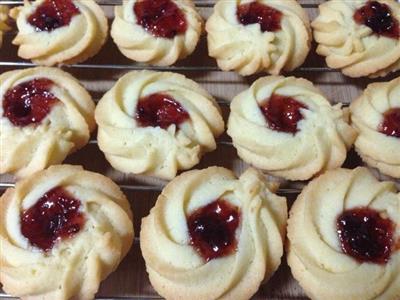 Mixed jelly cookies