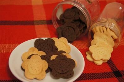 Flowers and biscuits