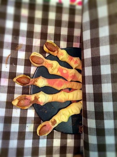 The witch's finger cookies