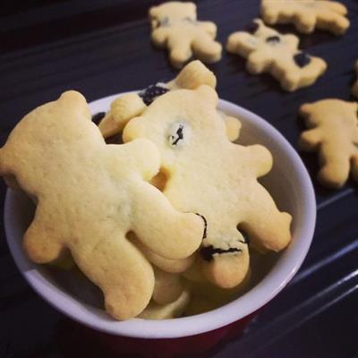 The bear cookie.