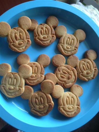 Cream and butter Mickey cookies