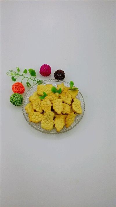 Fruit-shaped sweet biscuits