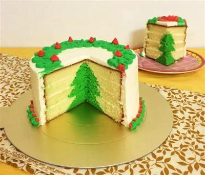 3D Christmas tree cake