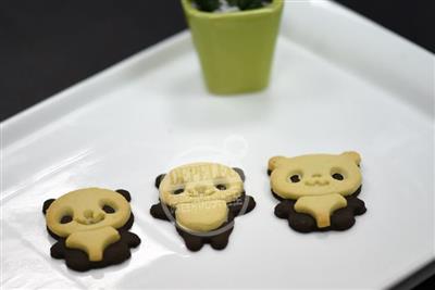 The bear cookie.