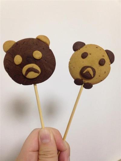 The little bear biscuit stick