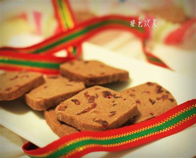 Cocoa and cranberry cookies