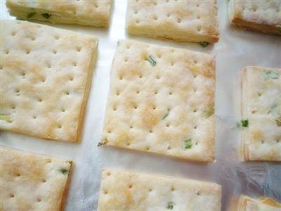 Onion butter biscuits