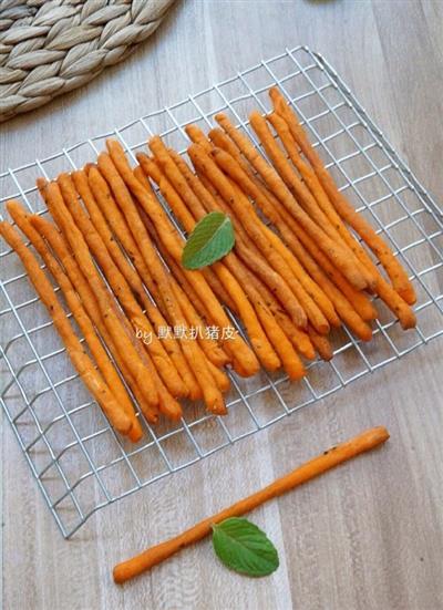 Very thin tomato sticks