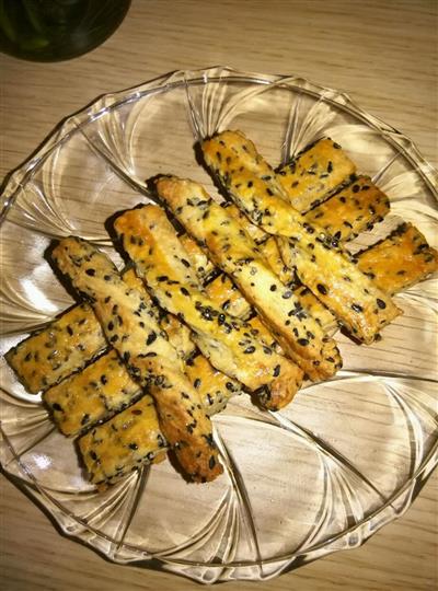 Biscuitos de sésamo negro