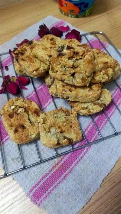 Oatmeal and walnut cookies