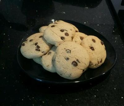 Chocolate cookies are delicious.