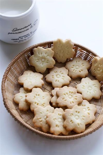 Cherry flower biscuits