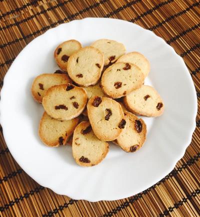 Baking cookies