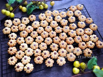 Carrot and cookie cookies