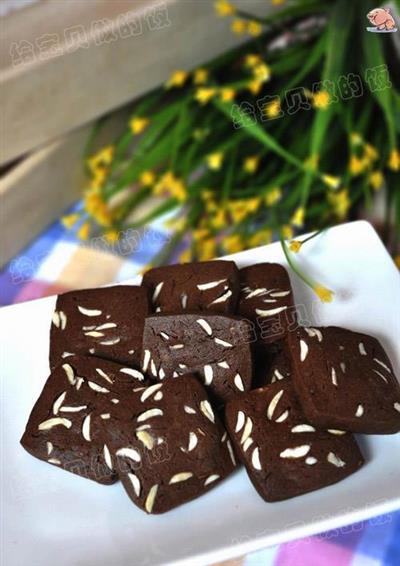 Cocoa and almond cookies