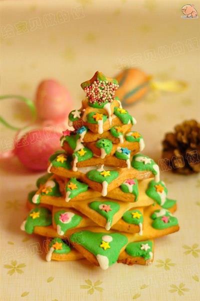 The biscuit Christmas tree