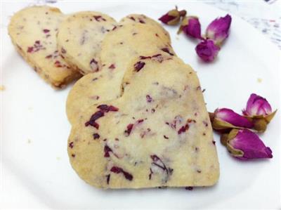 Rose heart biscuits