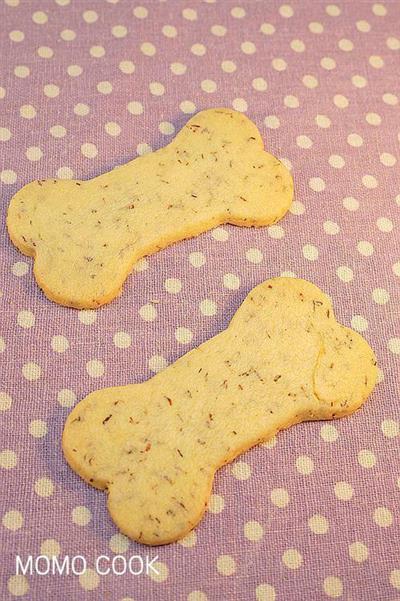 Fruit and black tea cookies