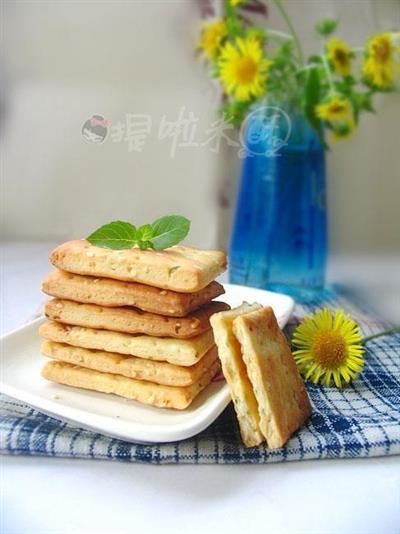 Onion milk salt and soda biscuits