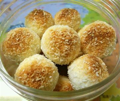 Protein silk balls