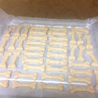 Beef and vegetable dog biscuits