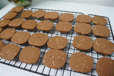 Chocolate and almond cookies