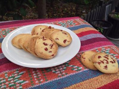 How to make an ultra-simple cranberry cookie