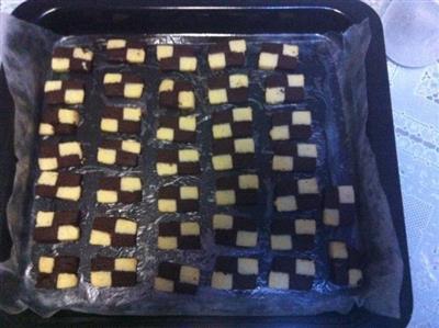 Two-colored checkered cookies