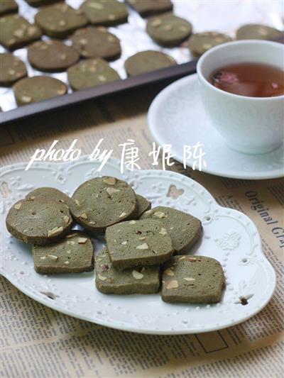 Tea and almond cookies