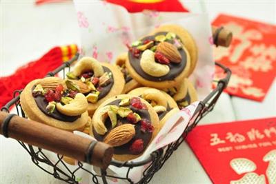 Five-leaf clover cookies