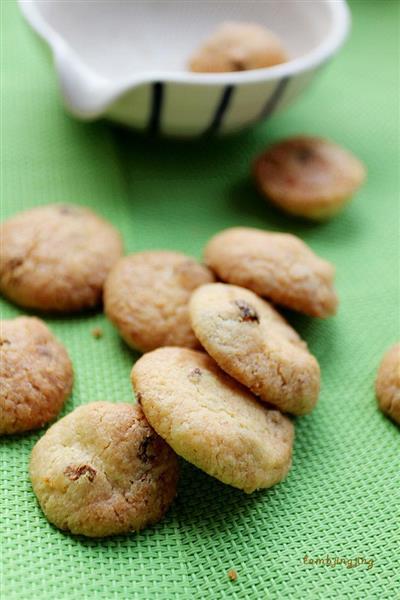 Rum y galletas de uva