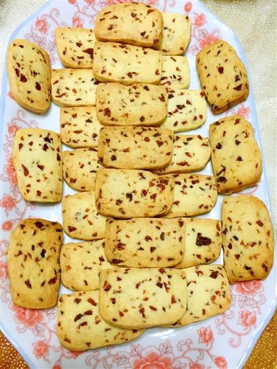 Super easy to start with - cranberry biscuits