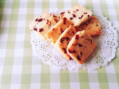 Butter and cranberry cookies