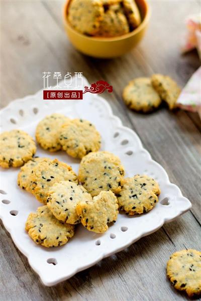 Oatmeal and black sesame cookies