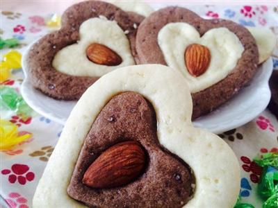 Two-tone heart-shaped cookies