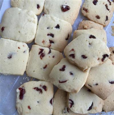 Cranberry cookies and cookies