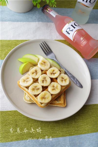 Banana waffle cake