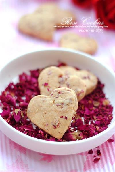 Rosas galletas con forma de corazón