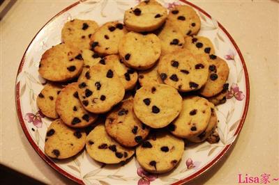 Chocolate bean biscuits are a delicious snack