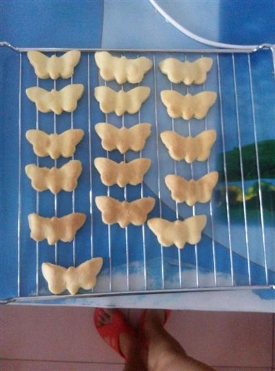 Butterfly cookies with goat milk