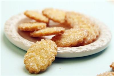 Hoja forma un bocado de galleta