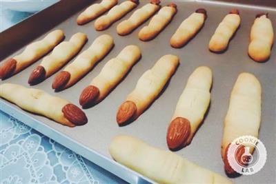 The witch's finger cookies