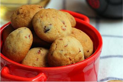 Classic afternoon tea - rum and cranberry balls